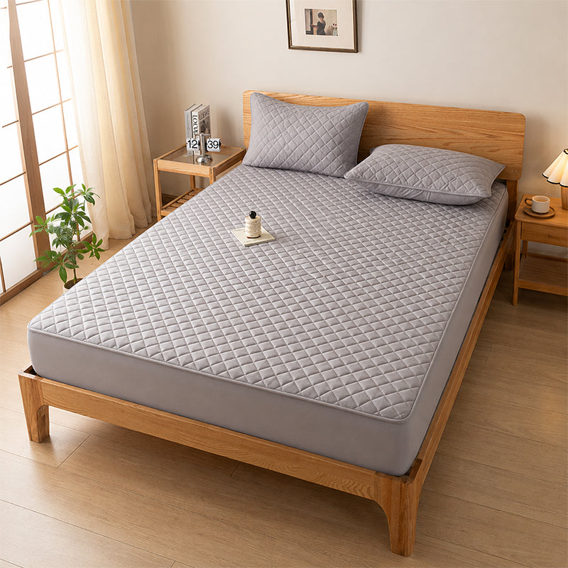 Weich Waterproof Quilted Mattress Protector | Deep Pocket Fitted Bed Cover | Soft & Breathable | White & Grey | Single / Super Single / Queen / King | Grey