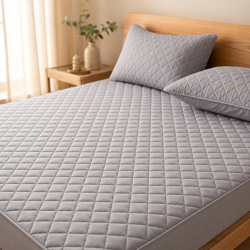 Weich Waterproof Quilted Mattress Protector | Deep Pocket Fitted Bed Cover | Soft & Breathable | White & Grey | Single / Super Single / Queen / King | Grey